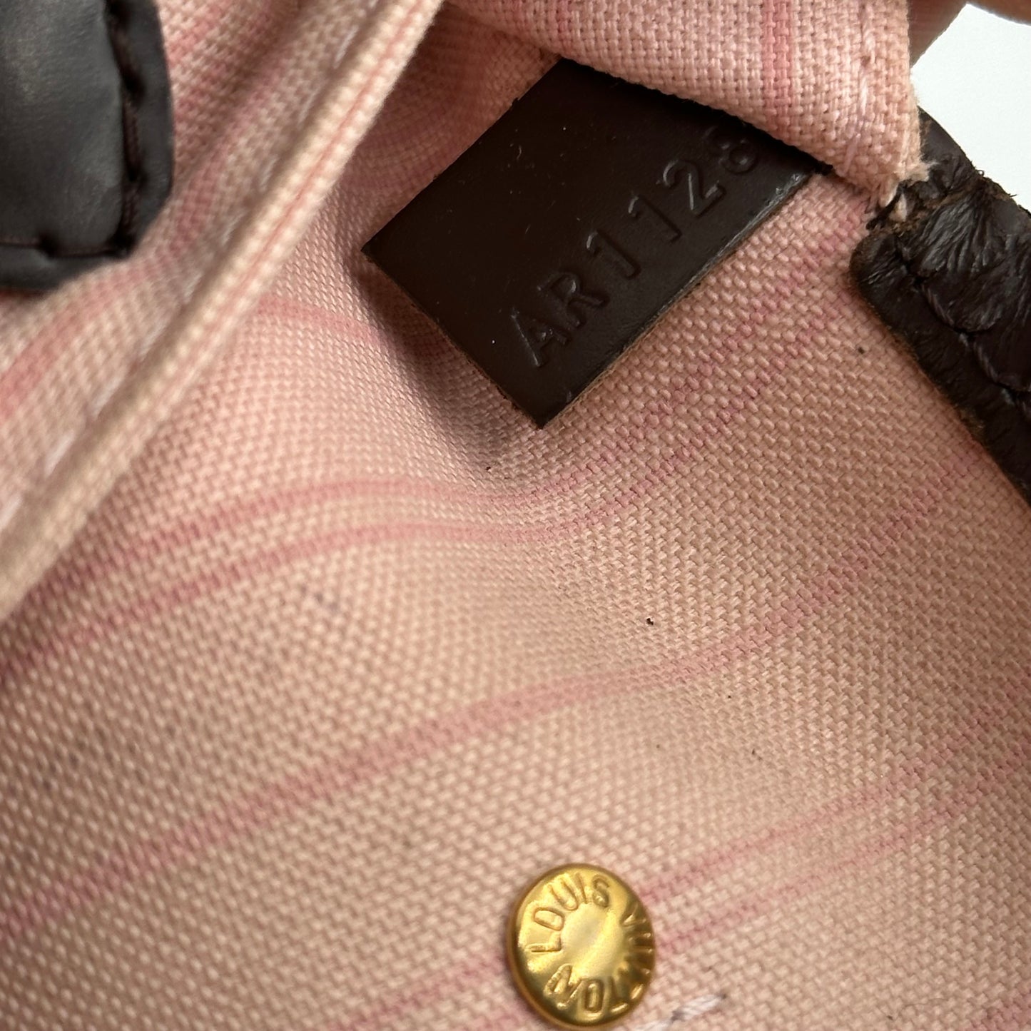 Authentic Louis Vuitton 2018 Damier Ebene Neverfull Rose Ballerine MM + Wristlet