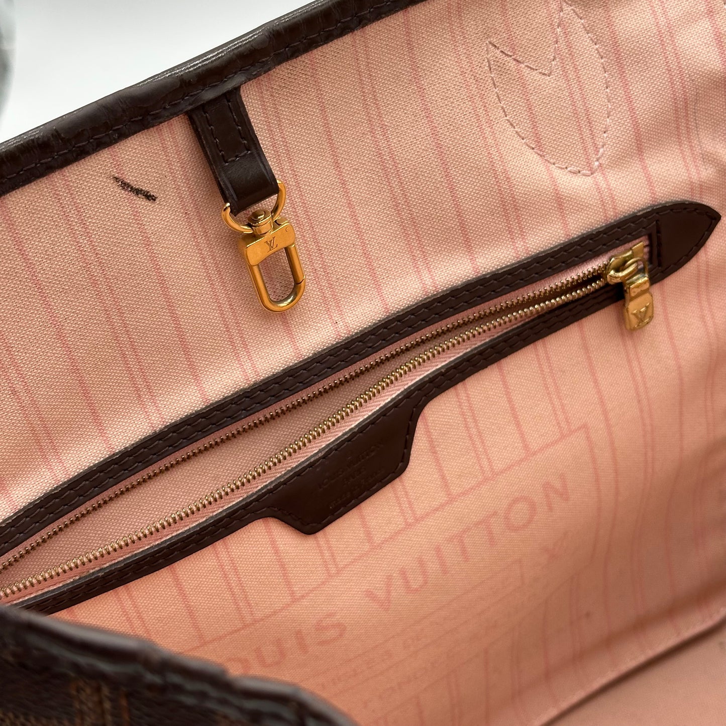 Authentic Louis Vuitton 2018 Damier Ebene Neverfull Rose Ballerine MM