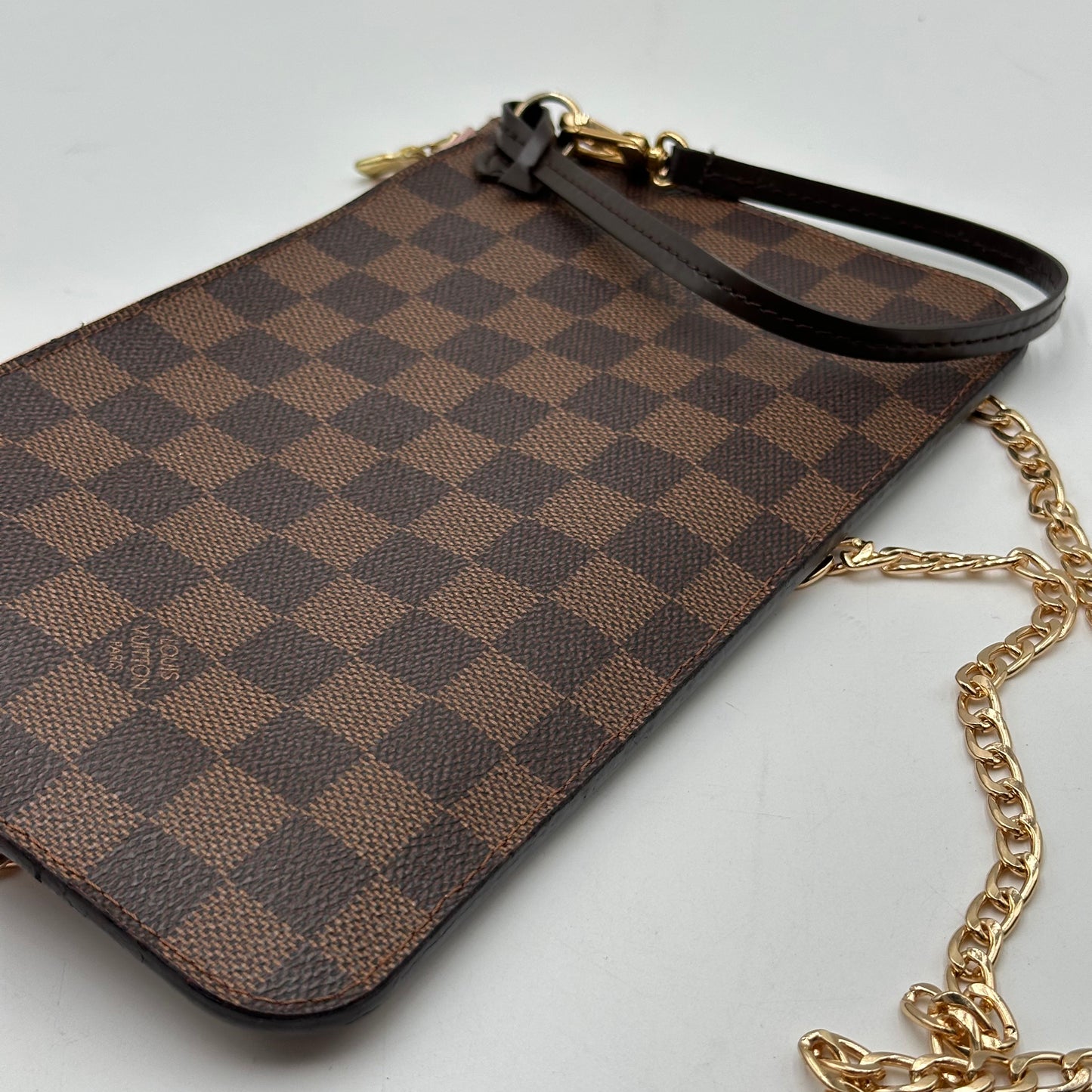 Authentic Louis Vuitton 2018 Damier Ebene Rose Ballerine Neverfull MM Wristlet Crossbody