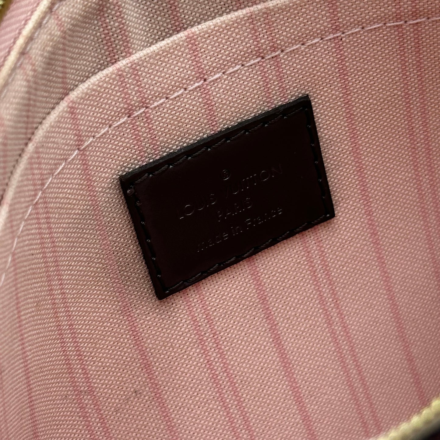 Authentic Louis Vuitton 2018 Damier Ebene Neverfull Rose Ballerine MM + Wristlet