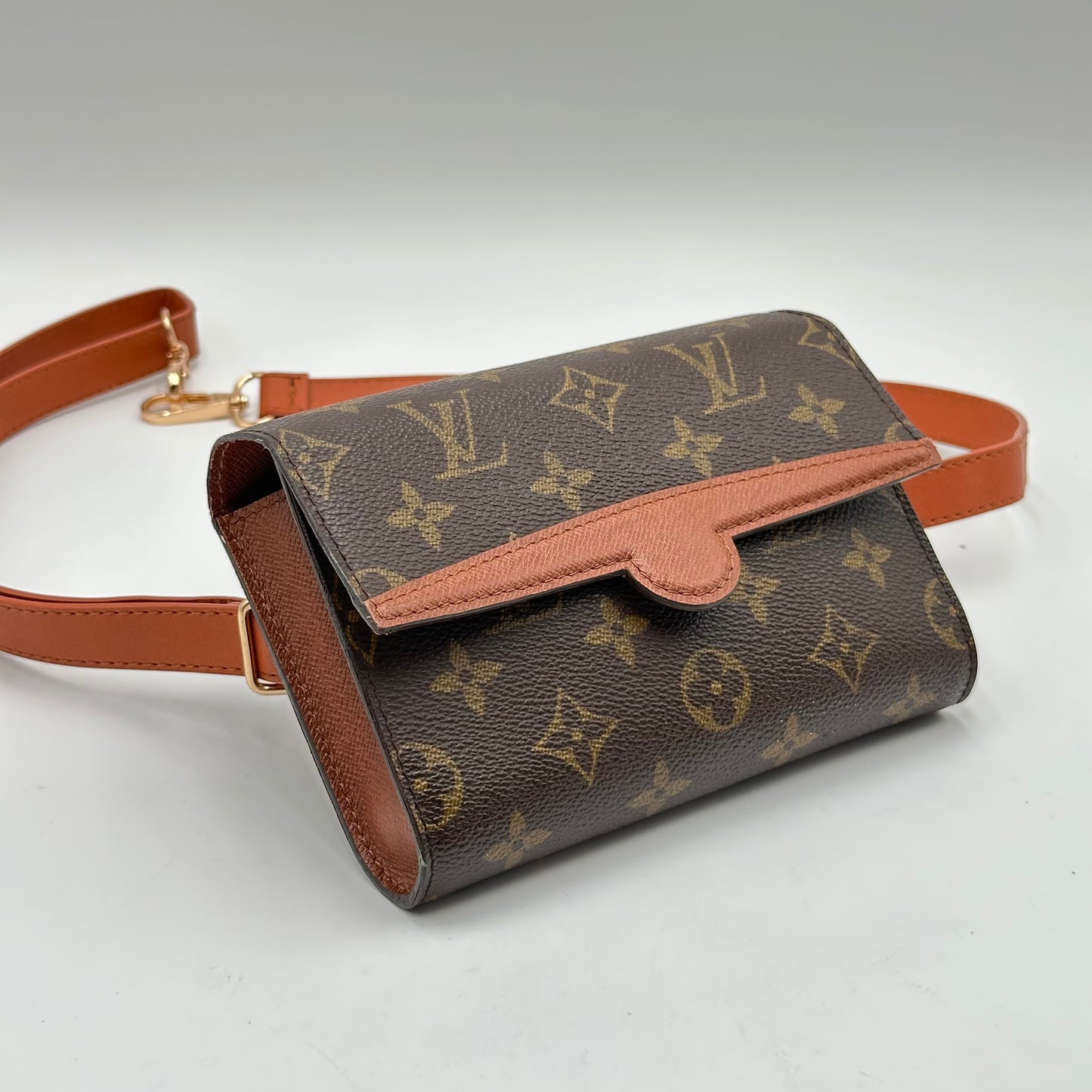 Authentic Louis Vuitton 1993 Monogram Arsch Belt Bag Crossbody