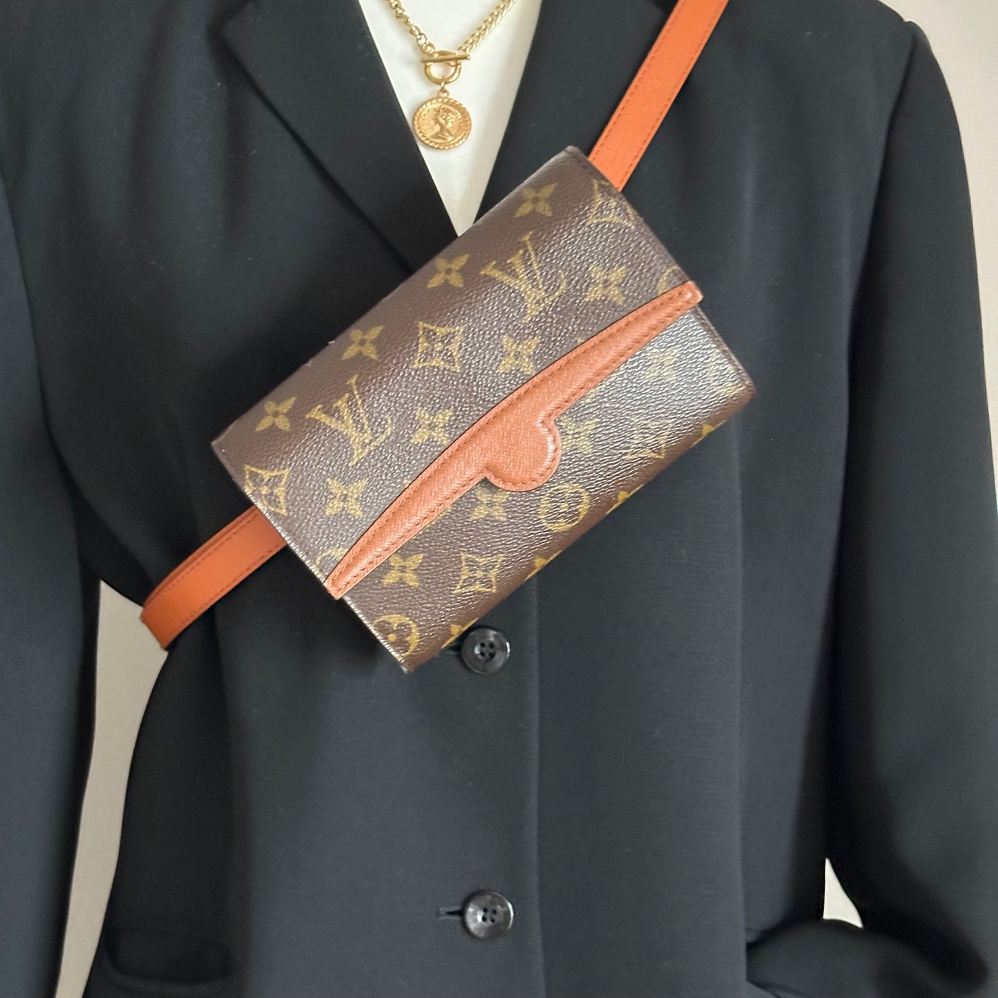 Authentic Louis Vuitton 1993 Monogram Arsch Belt Bag Crossbody