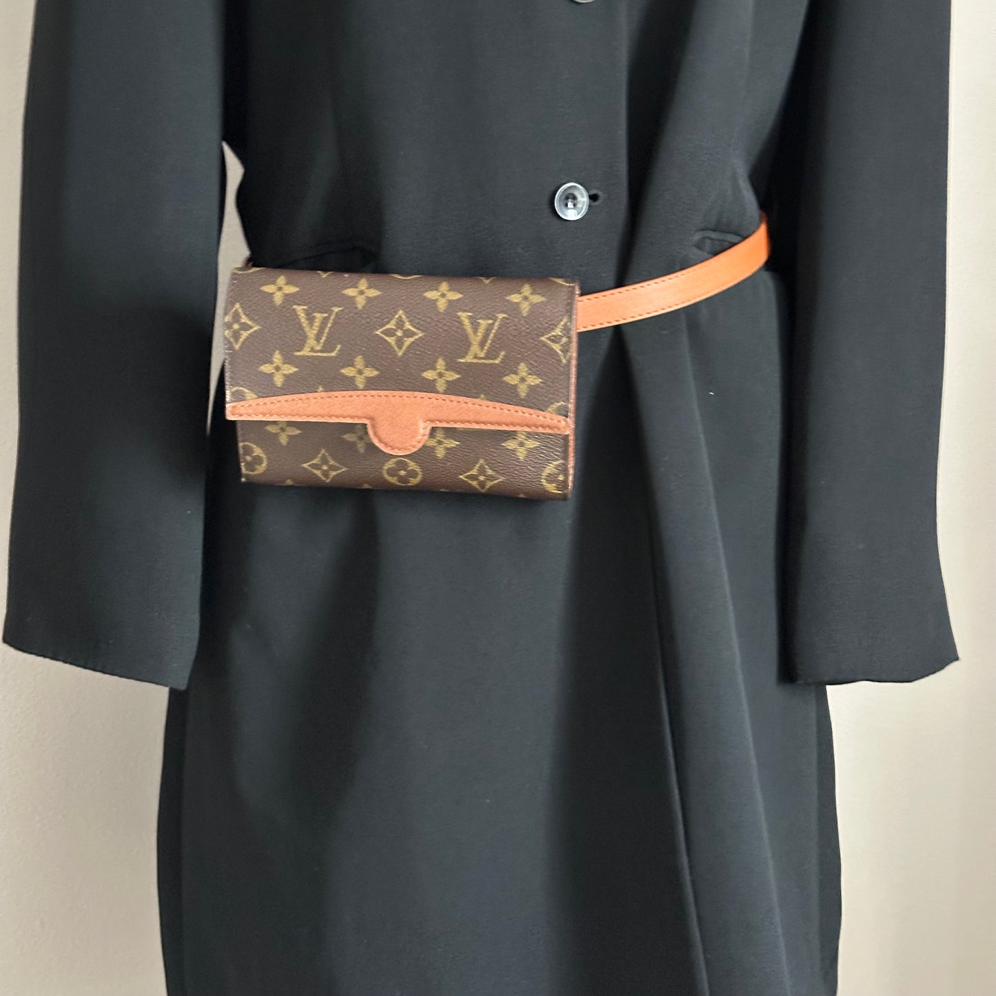 Authentic Louis Vuitton 1993 Monogram Arsch Belt Bag Crossbody
