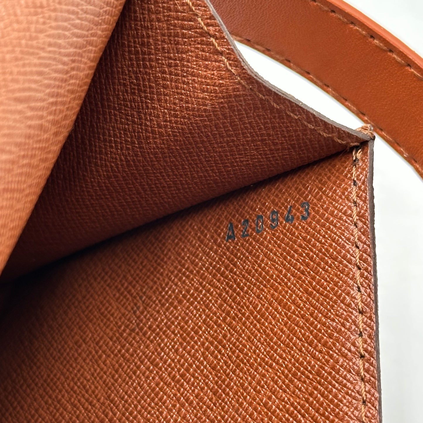 Authentic Louis Vuitton 1993 Monogram Arsch Belt Bag Crossbody