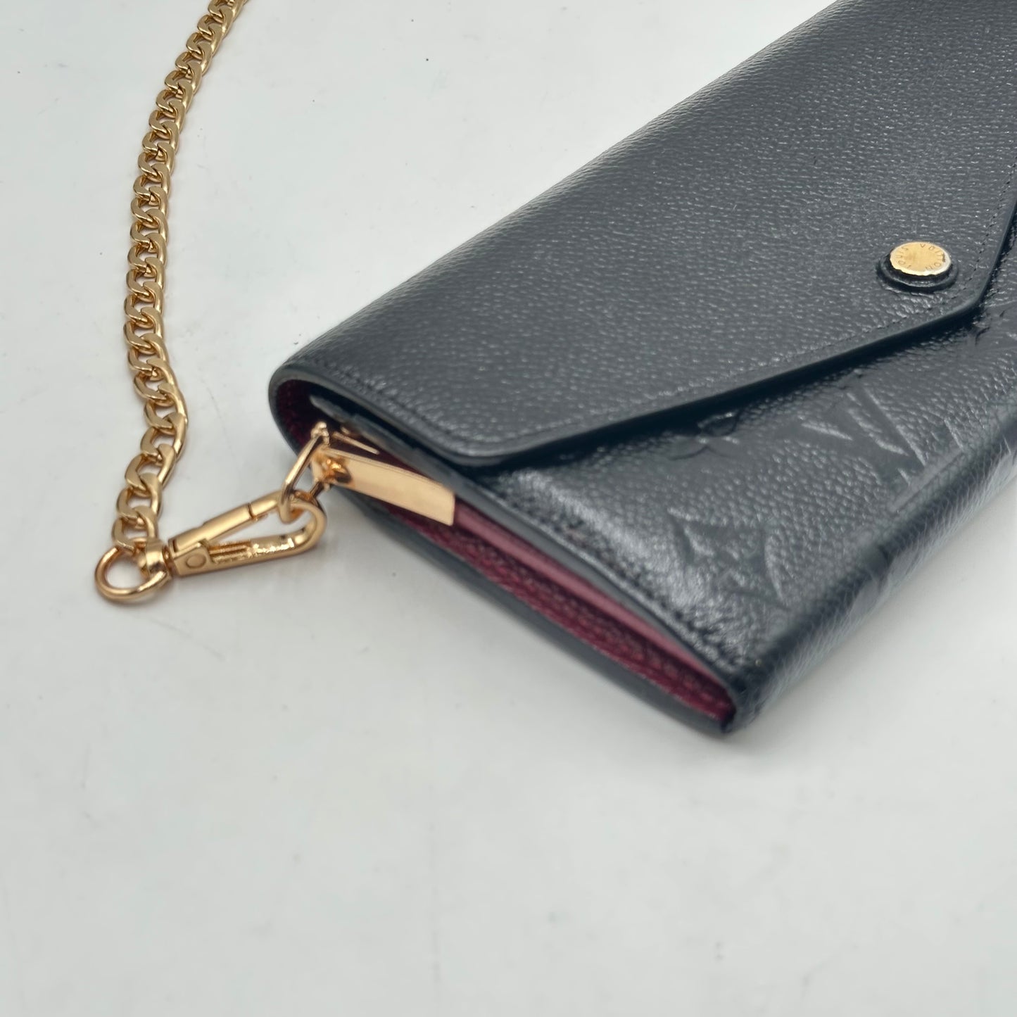 Authentic Louis Vuitton 2018 Empreinte Black Sarah Wallet Crossbody