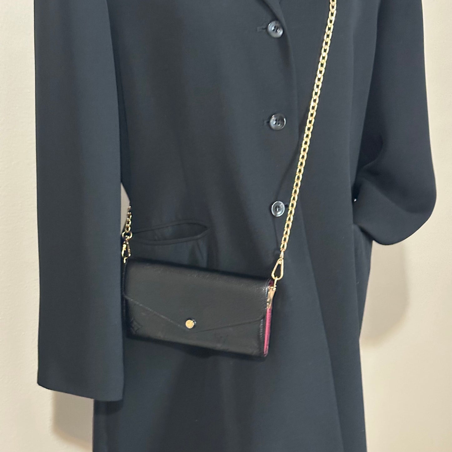 Authentic Louis Vuitton 2018 Empreinte Black Sarah Wallet Crossbody