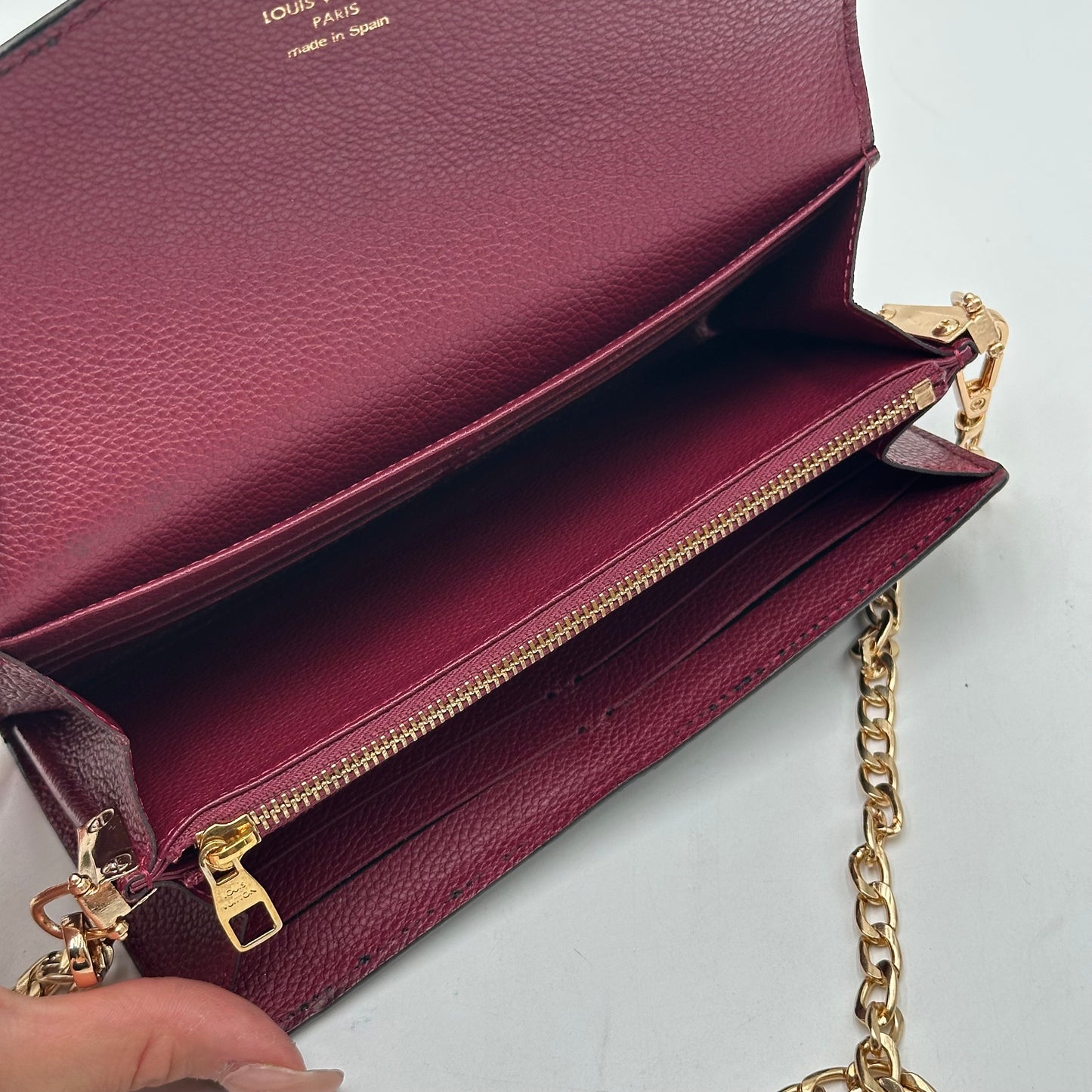 Authentic Louis Vuitton 2018 Empreinte Black Sarah Wallet Crossbody