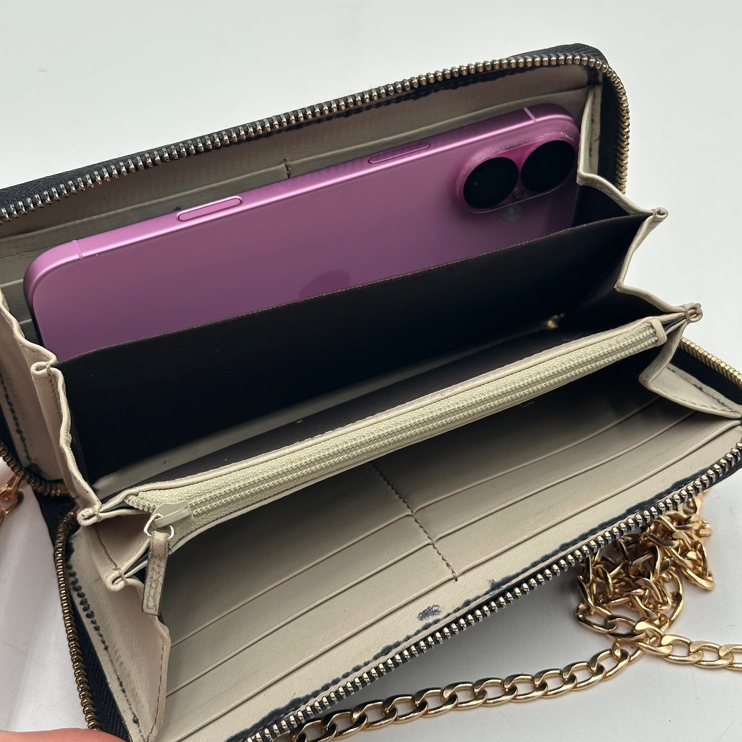 Authentic GUCCI Black Microguccisima Full Zipper Wallet Crossbody