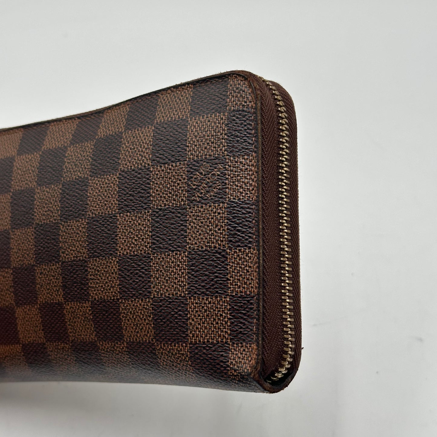 Authentic Louis Vuitton 2011 Damier Ebene Organizer Wallet Crossbody