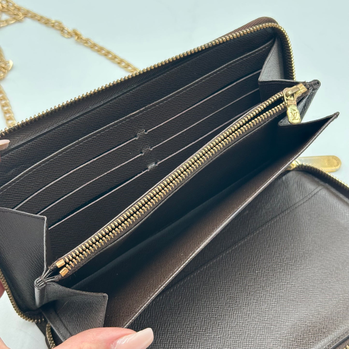 Authentic Louis Vuitton 2011 Damier Ebene Organizer Wallet Crossbody