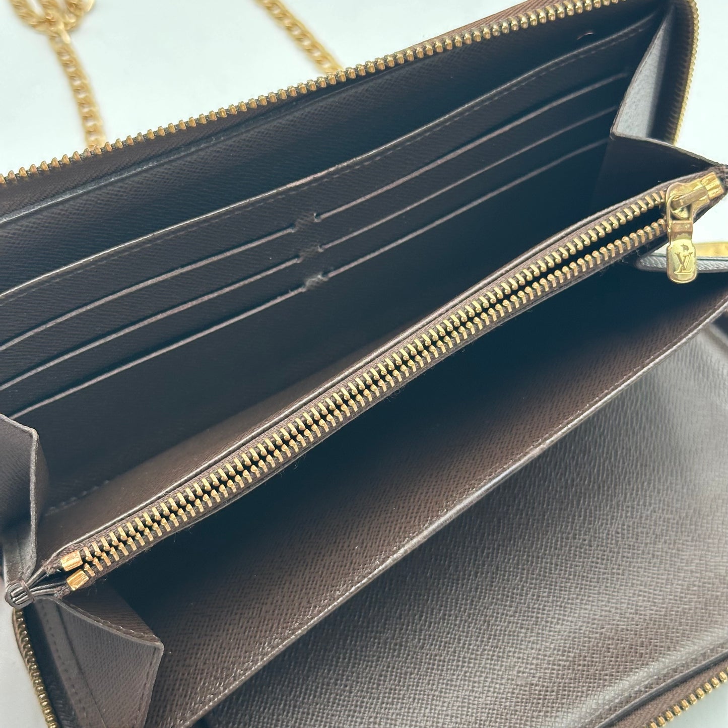 Authentic Louis Vuitton 2011 Damier Ebene Organizer Wallet Crossbody