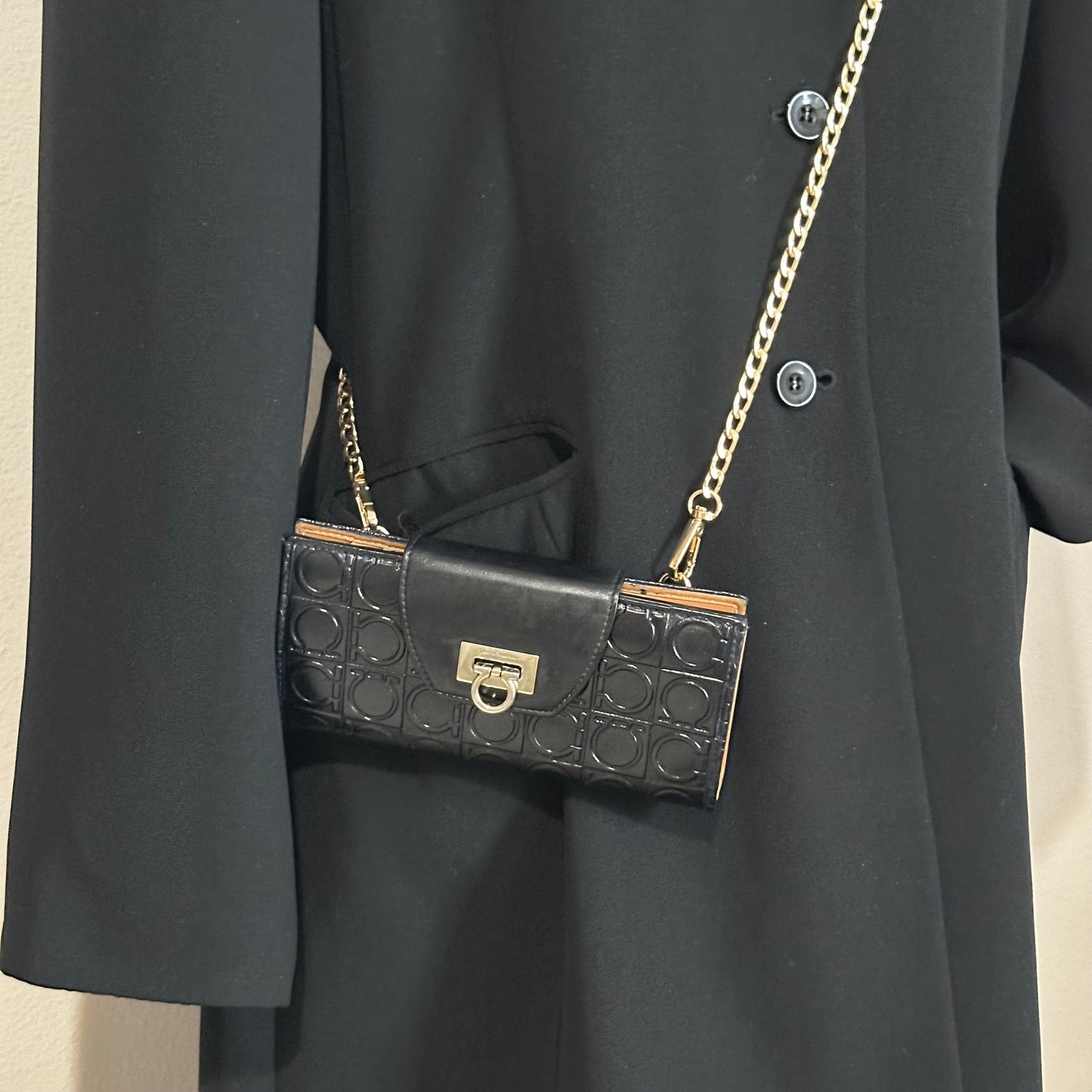 Authentic Authentic Ferragamo Black Snaplock Wallet Crossbody