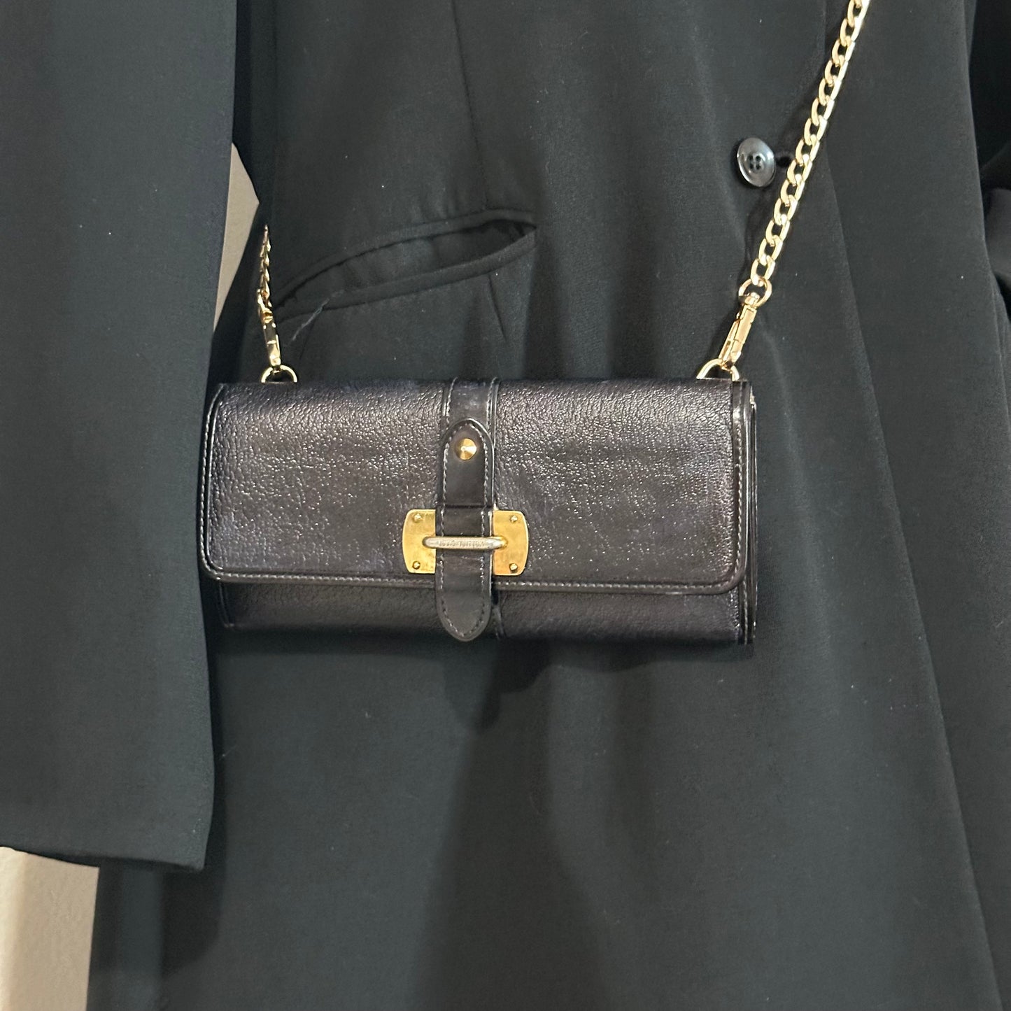 Authentic Louis Vuitton 2010 Suhali Sarah Wallet Crossbody