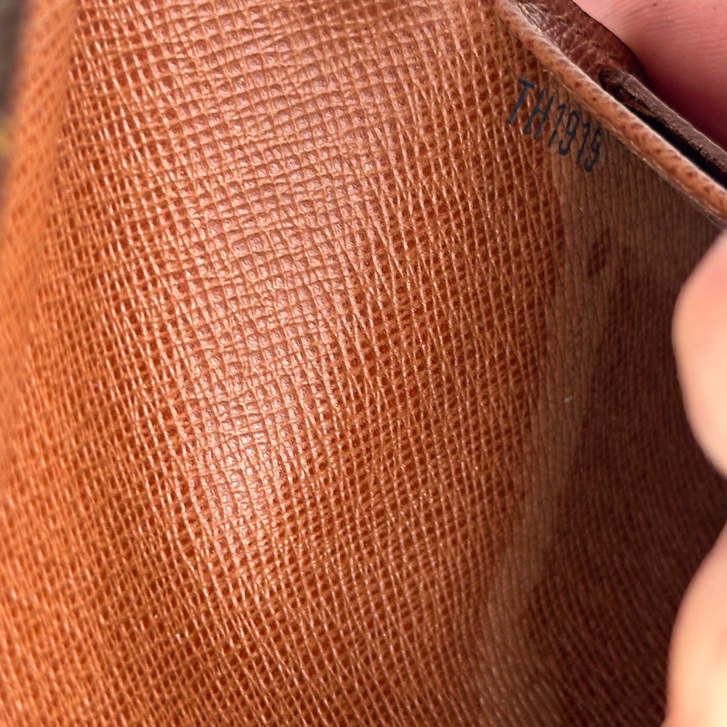 Authentic Louis Vuitton 1999 Monogram Trifold Wallet Crossbody