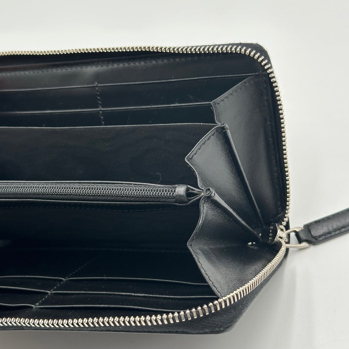 Authentic GUCCI Marmont Full Zip Wallet