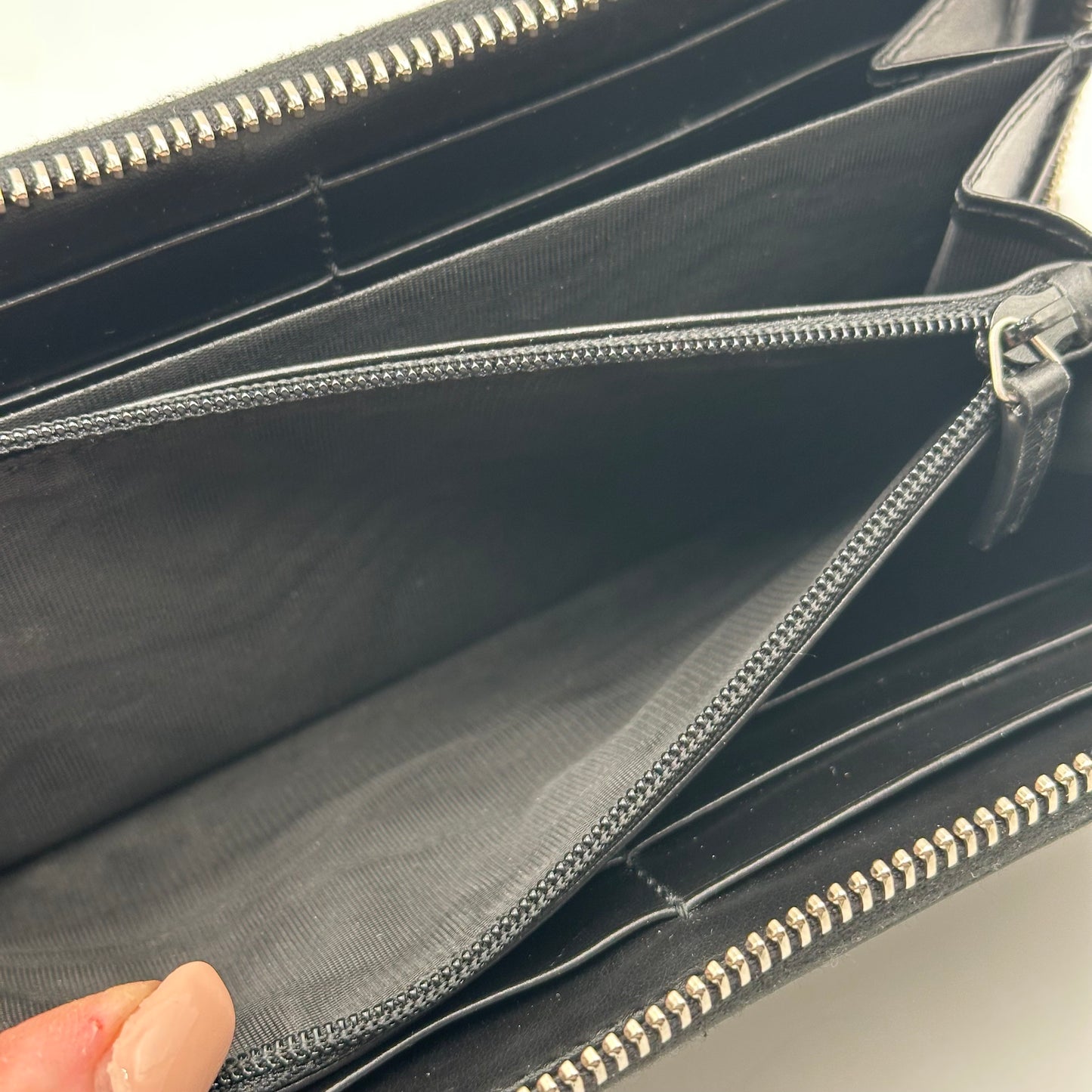 Authentic GUCCI Marmont Full Zip Wallet