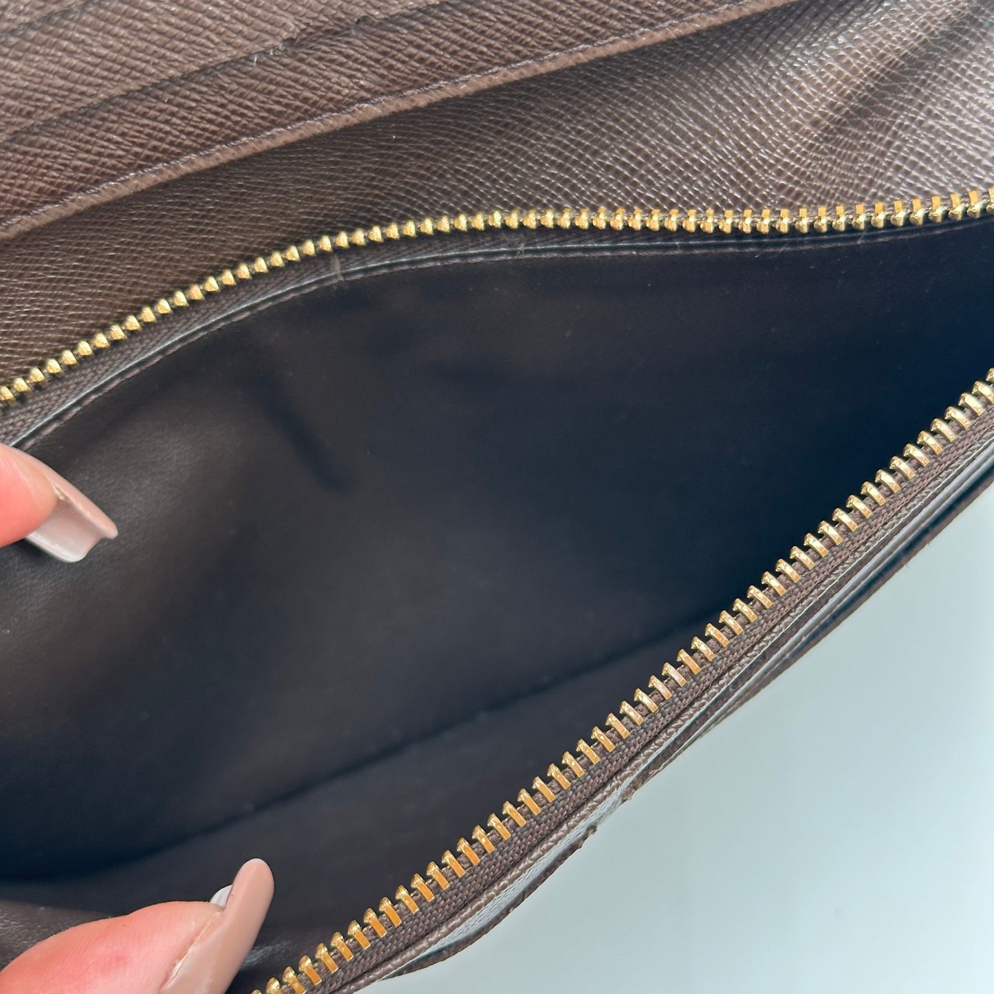 Authentic Louis Vuitton 2009 Damier Ebene Insolite Wallet Crossbody