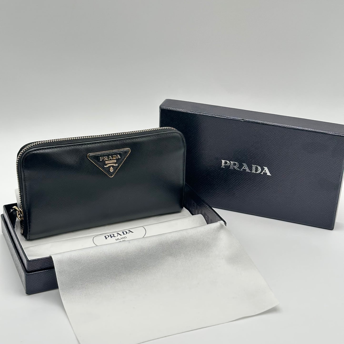 Authentic PRADA Saffiano Triangle Full Zip Wallet