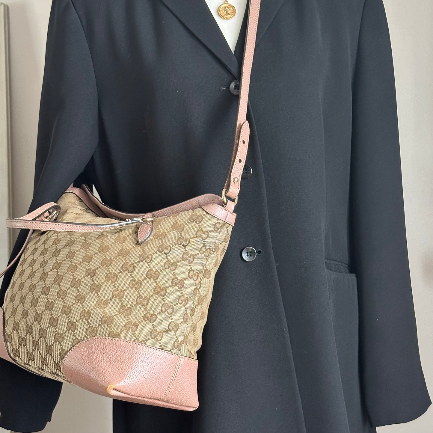 Authentic GUCCI GG Canvas Medium Bree Tote Crossbody