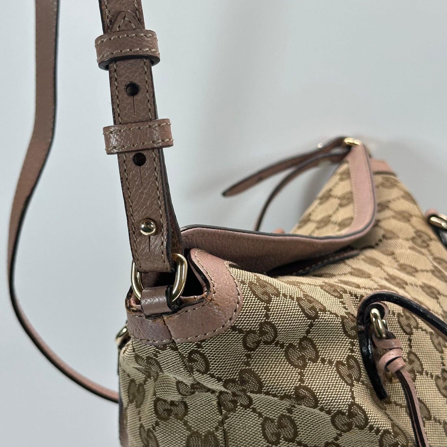 Authentic GUCCI GG Canvas Medium Bree Tote Crossbody