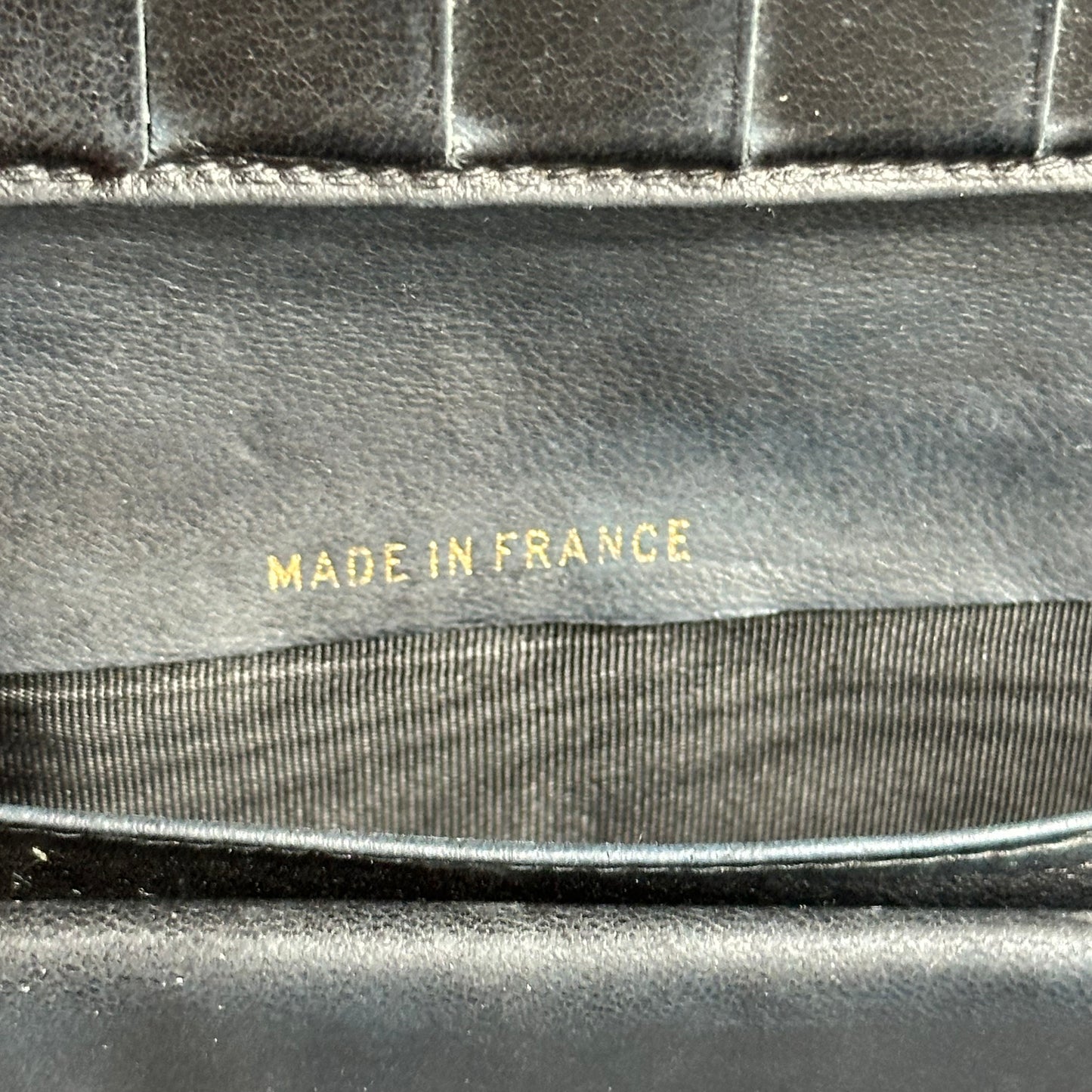 Authentic CHANEL Black Caviar Kisslock Wallet