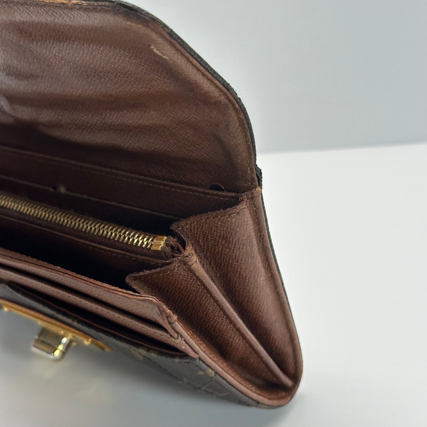 Authentic Louis Vuitton Monogram Étoile Wallet Crossbody