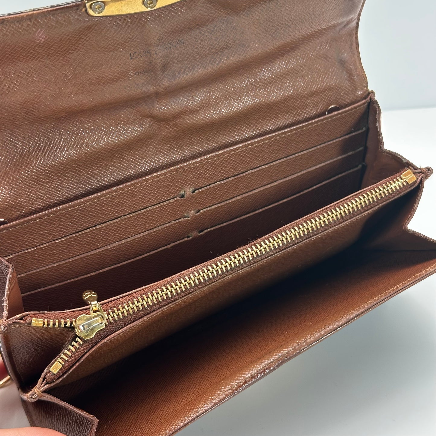 Authentic Louis Vuitton Monogram Étoile Wallet Crossbody