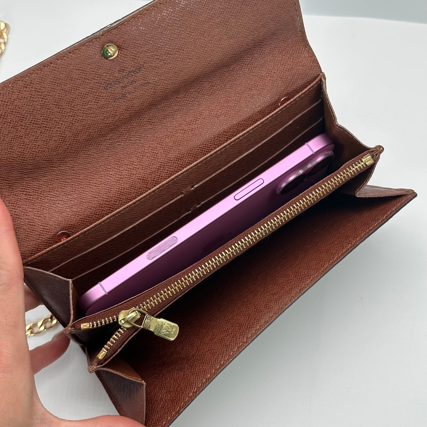 Authentic Louis Vuitton 2005 Monogram Sarah Wallet Crossbody