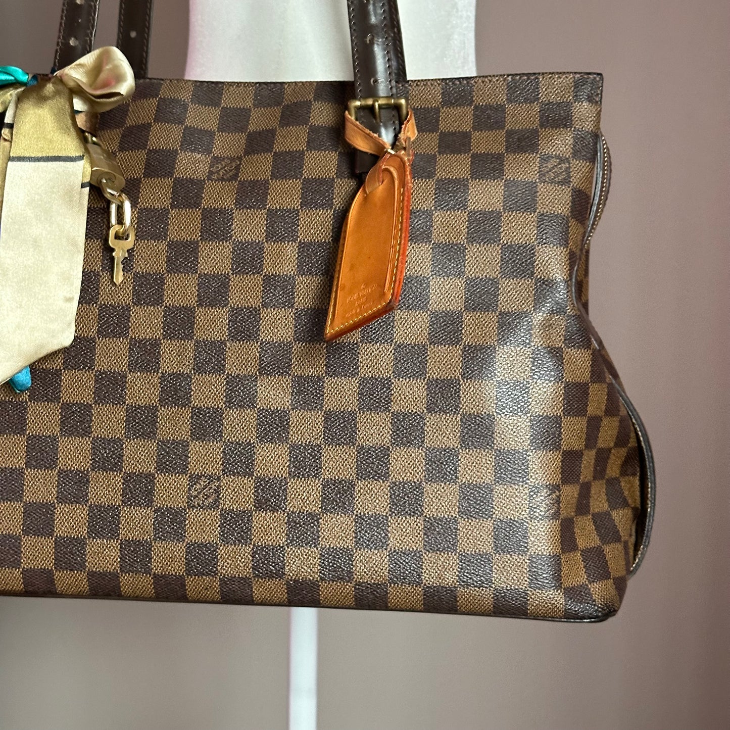 Authentic Louis Vuitton 2009 Damier Ebene Chelsea Tote