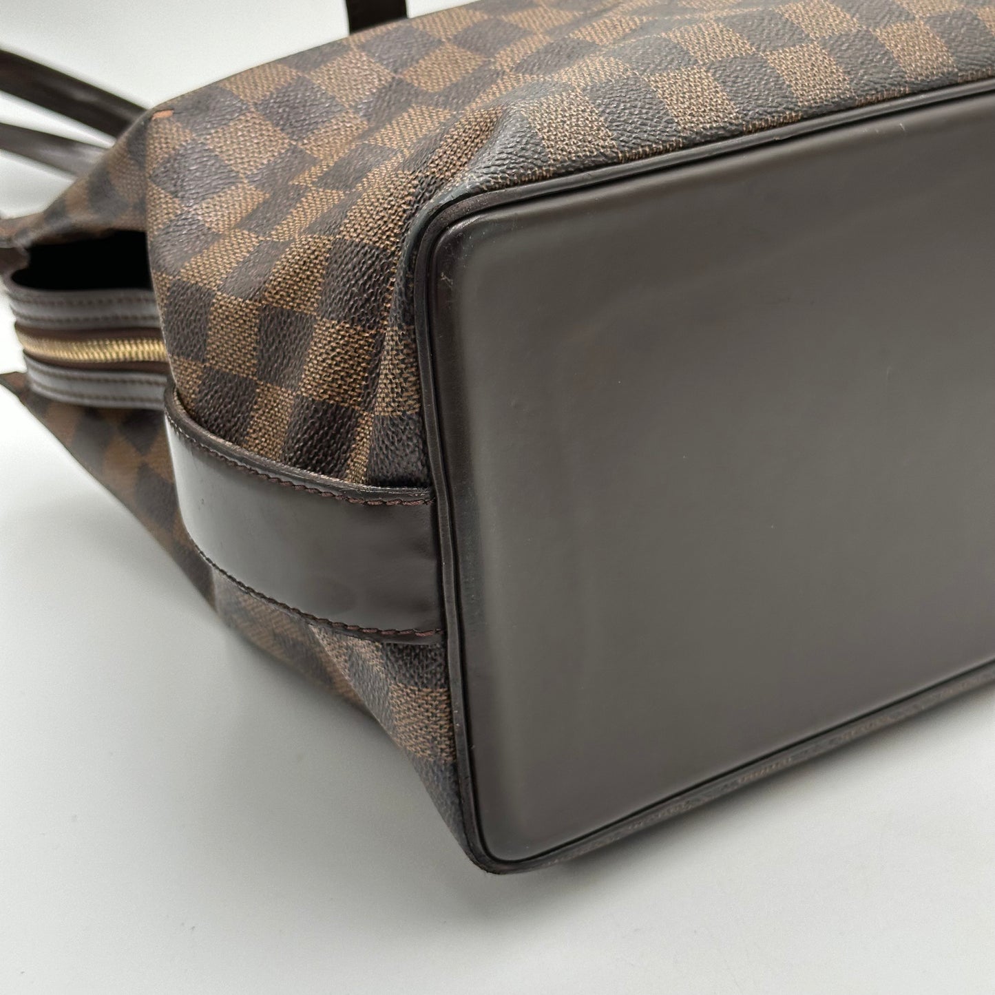 Authentic Louis Vuitton 2009 Damier Ebene Chelsea Tote