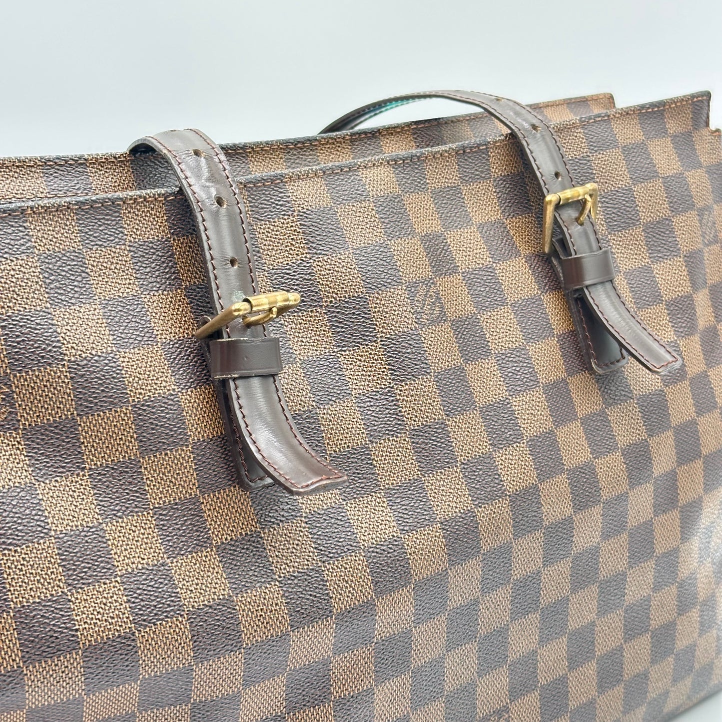 Authentic Louis Vuitton 2009 Damier Ebene Chelsea Tote