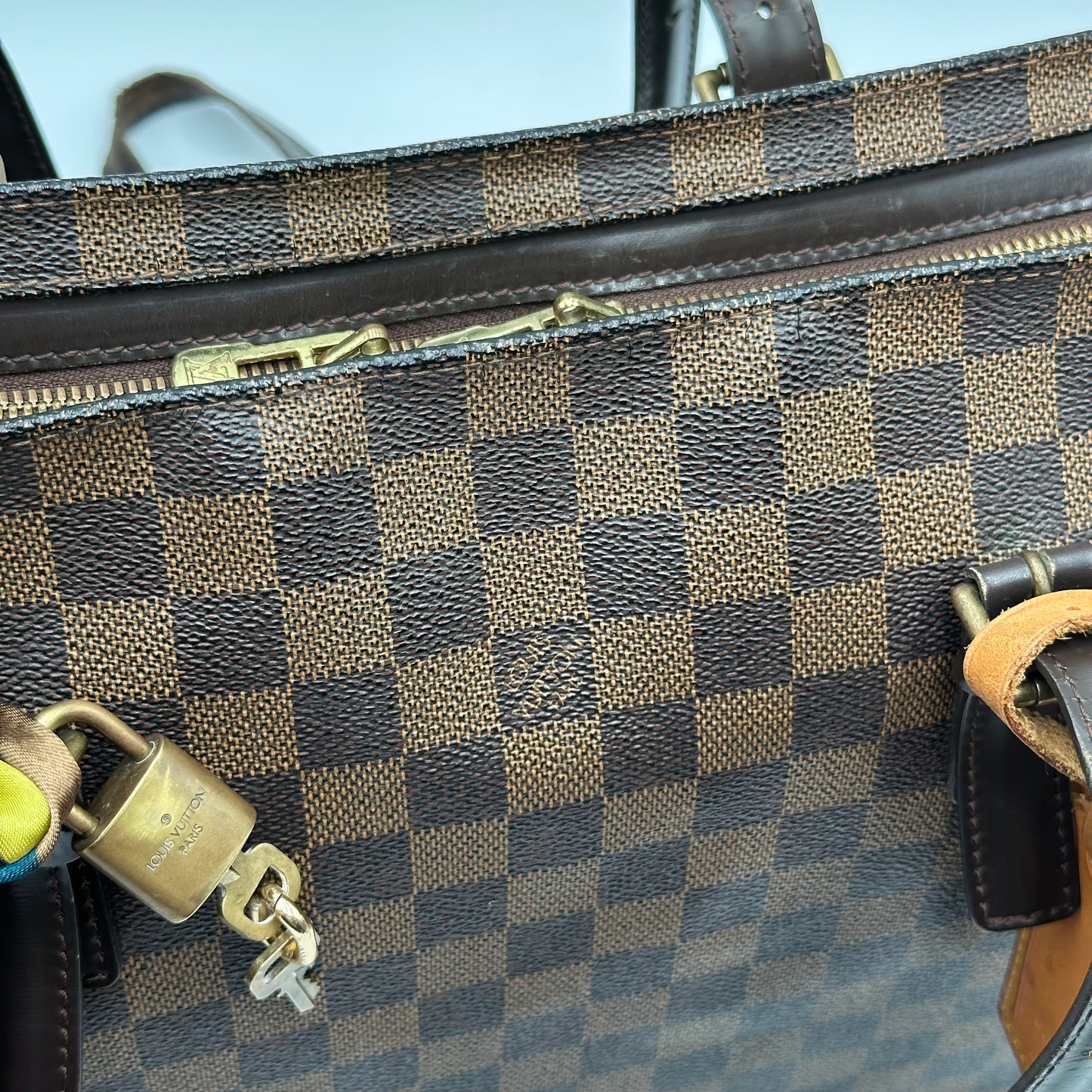 Authentic Louis Vuitton 2009 Damier Ebene Chelsea Tote