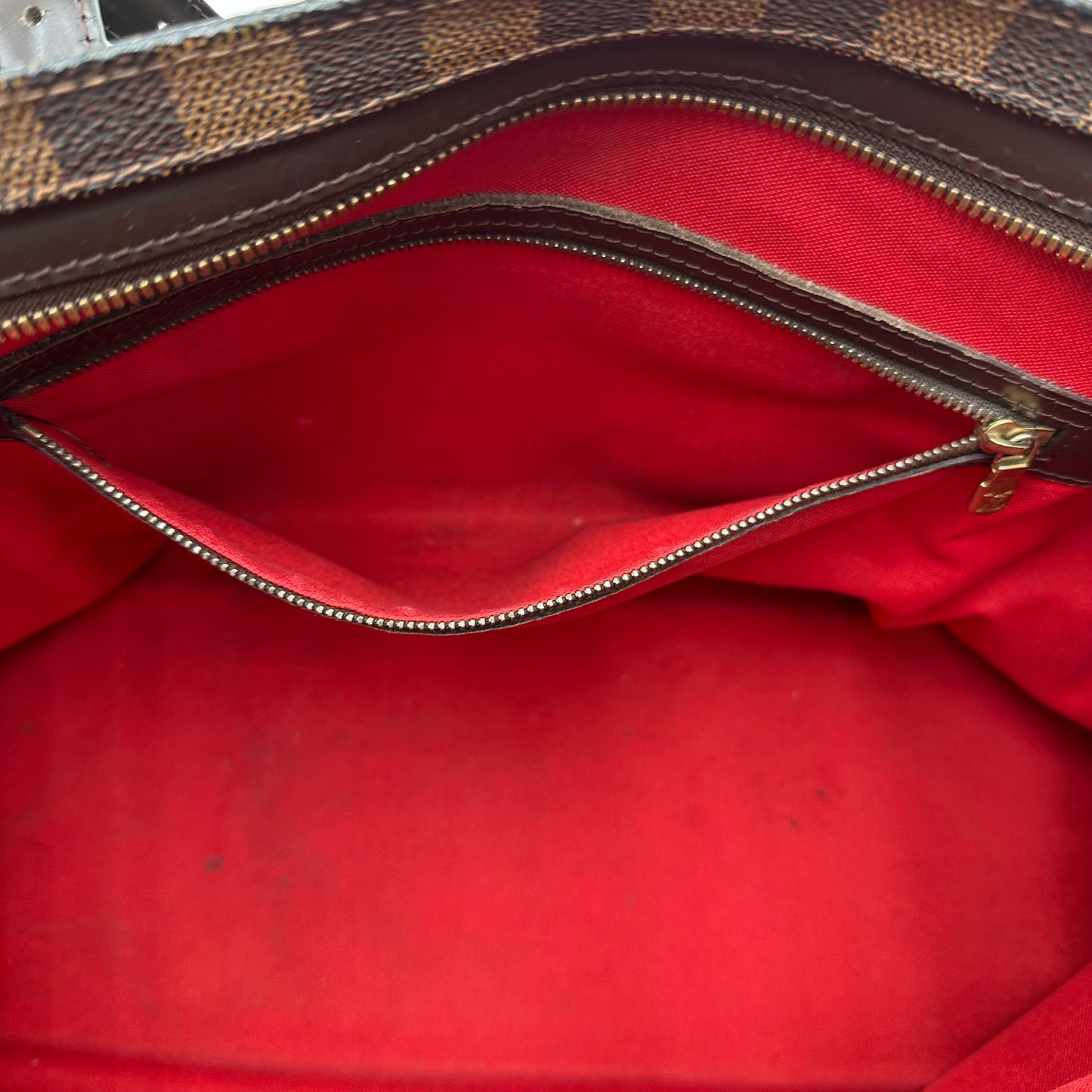 Authentic Louis Vuitton 2009 Damier Ebene Chelsea Tote