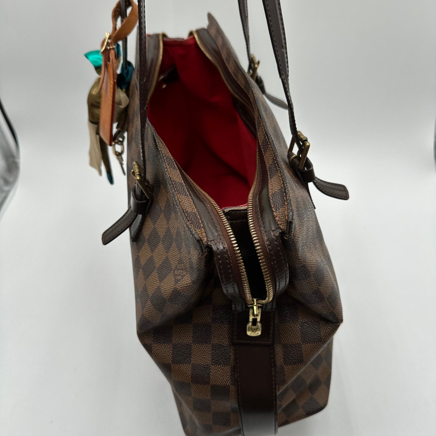 Authentic Louis Vuitton 2009 Damier Ebene Chelsea Tote