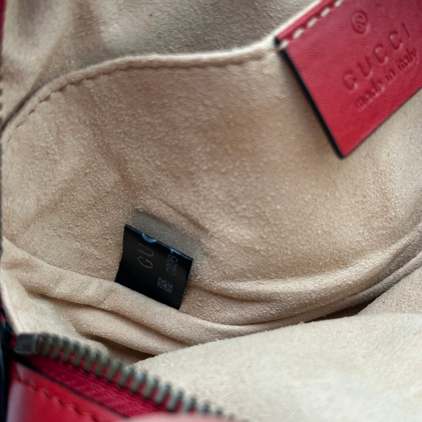 Authentic GUCCI Red GG Marmont Belt Bag