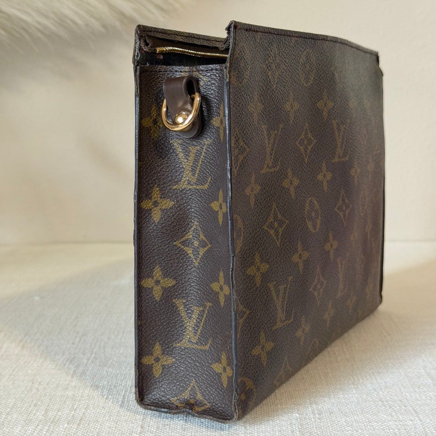 Authentic Louis Vuitton Monogram Toiletry 26 Crossbody