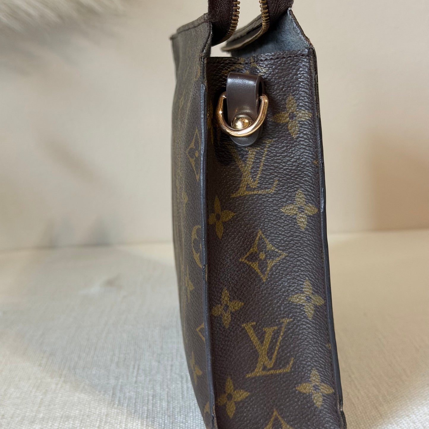 Authentic Louis Vuitton Monogram Toiletry 26 Crossbody