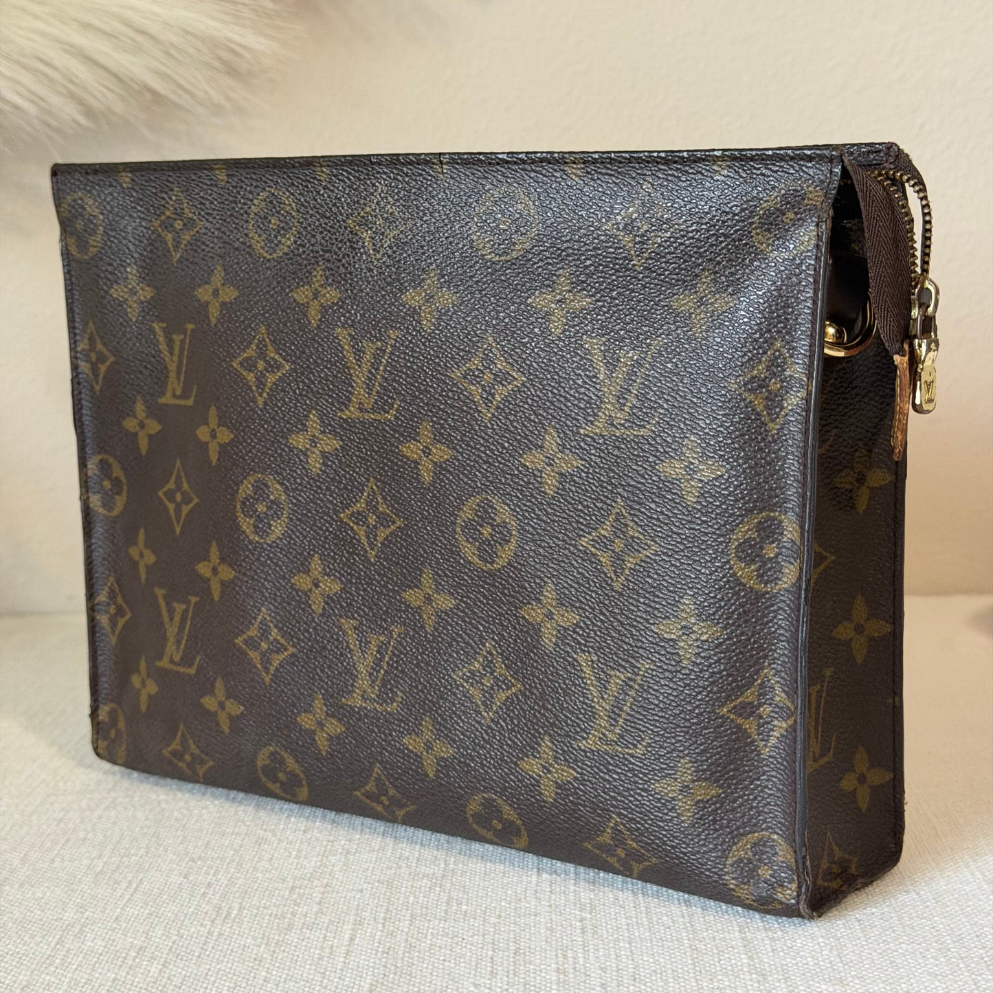Authentic Louis Vuitton Monogram Toiletry 26 Crossbody