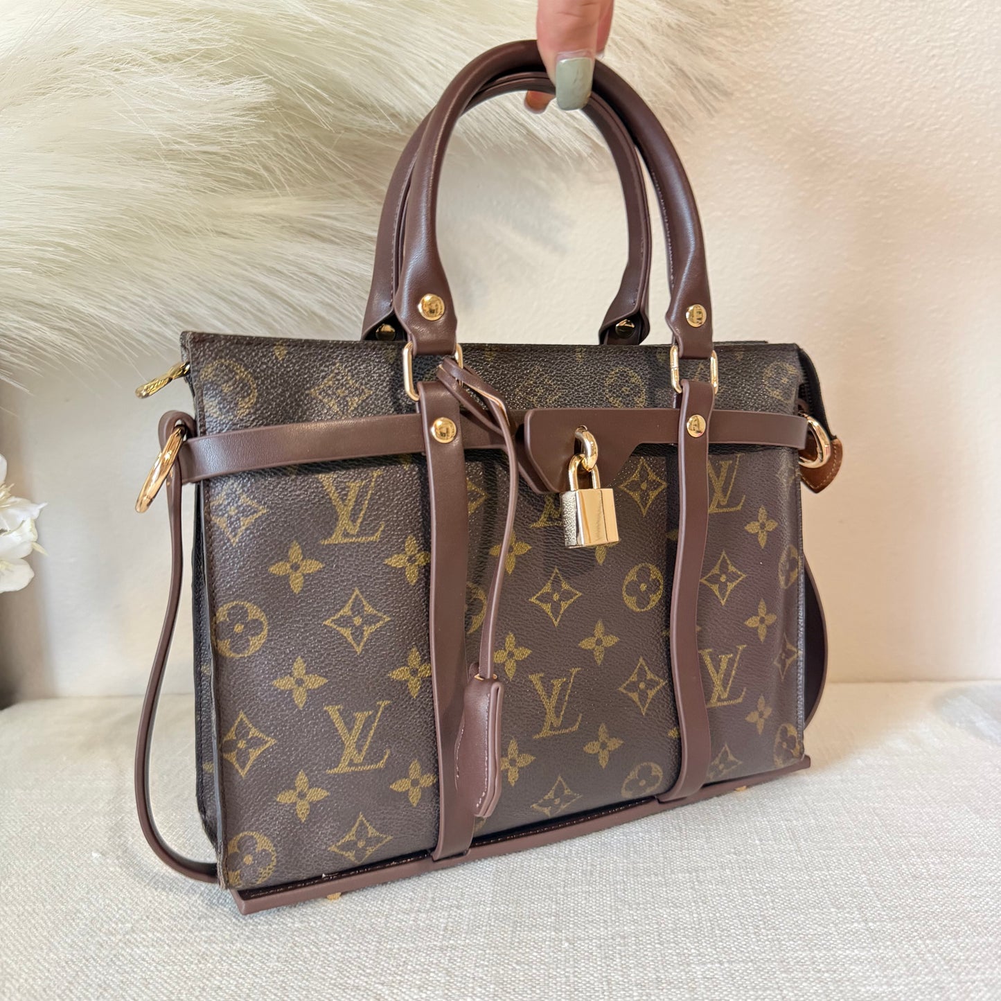Authentic Louis Vuitton Monogram Toiletry 26 Crossbody