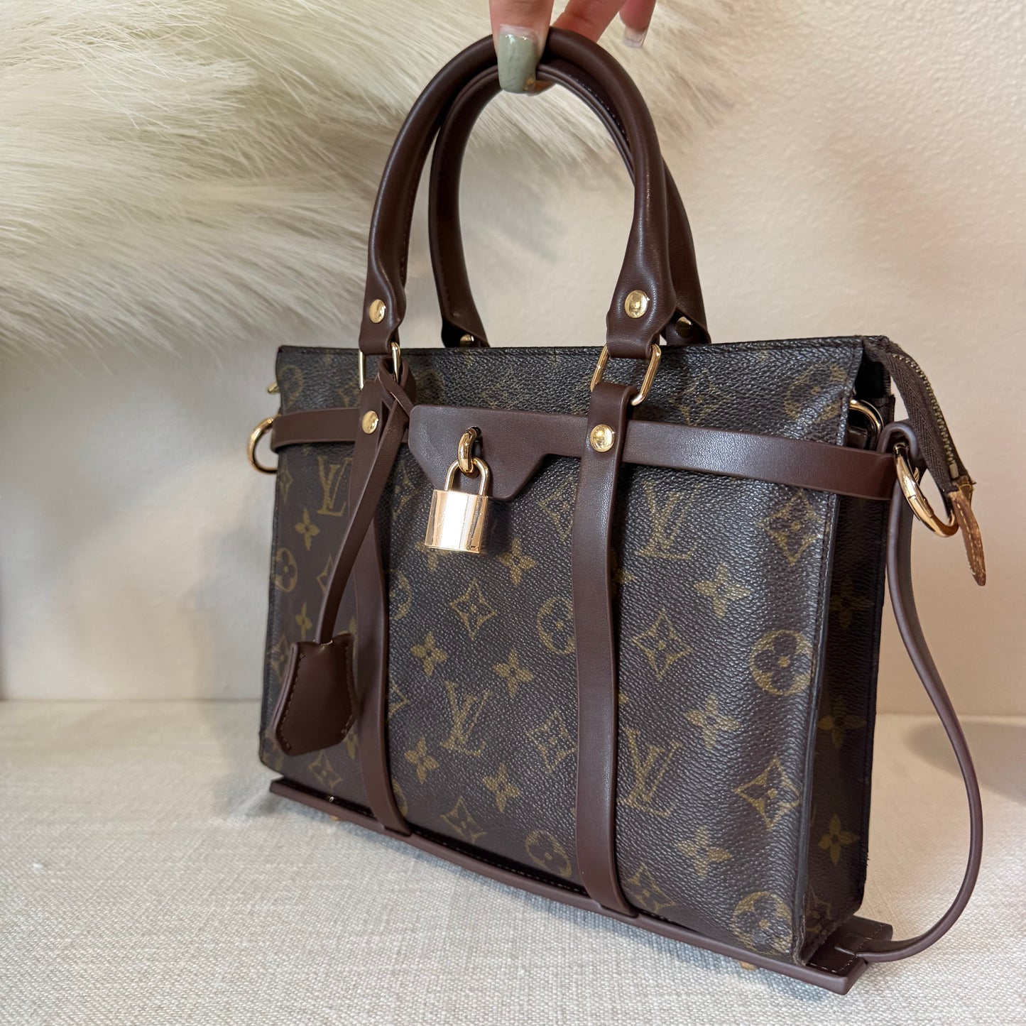 Authentic Louis Vuitton Monogram Toiletry 26 Crossbody