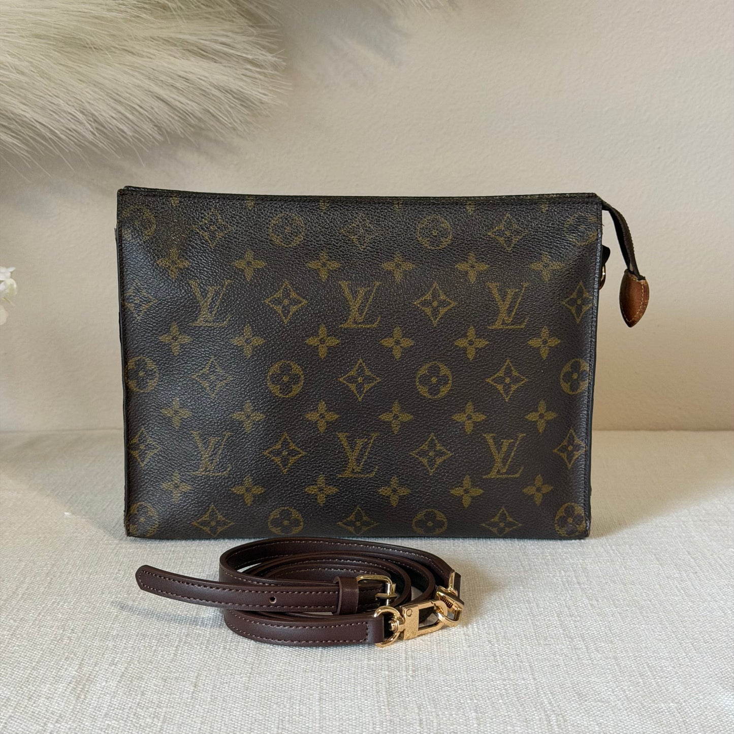 Authentic Louis Vuitton Monogram Toiletry 26 Crossbody