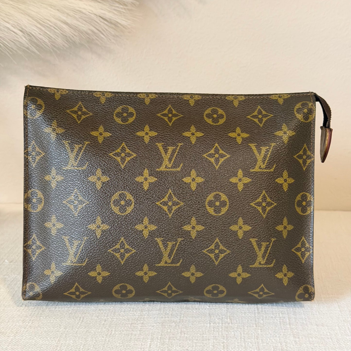 Authentic Louis Vuitton Monogram Toiletry 26 Crossbody