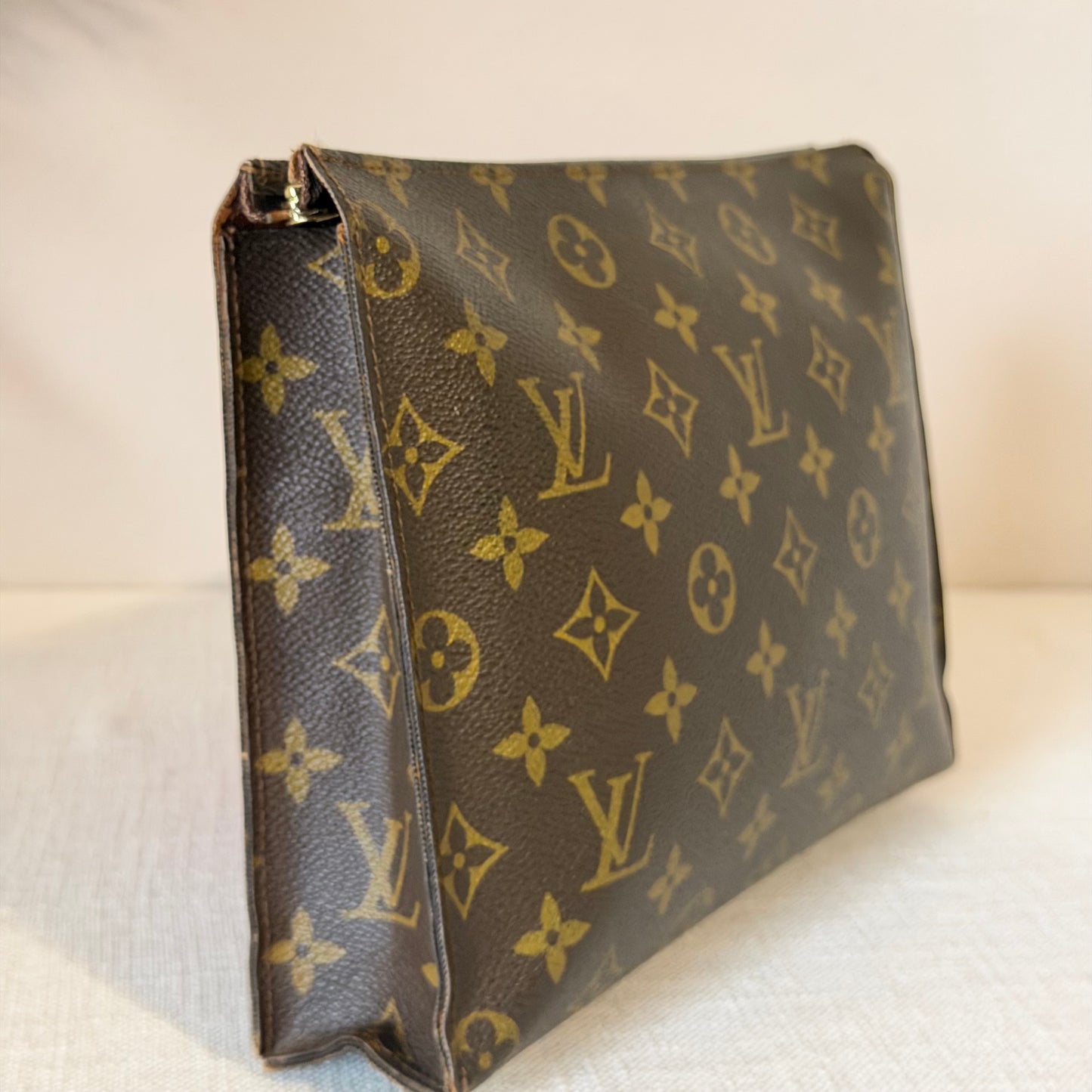 Authentic Louis Vuitton Monogram Toiletry 26 Crossbody