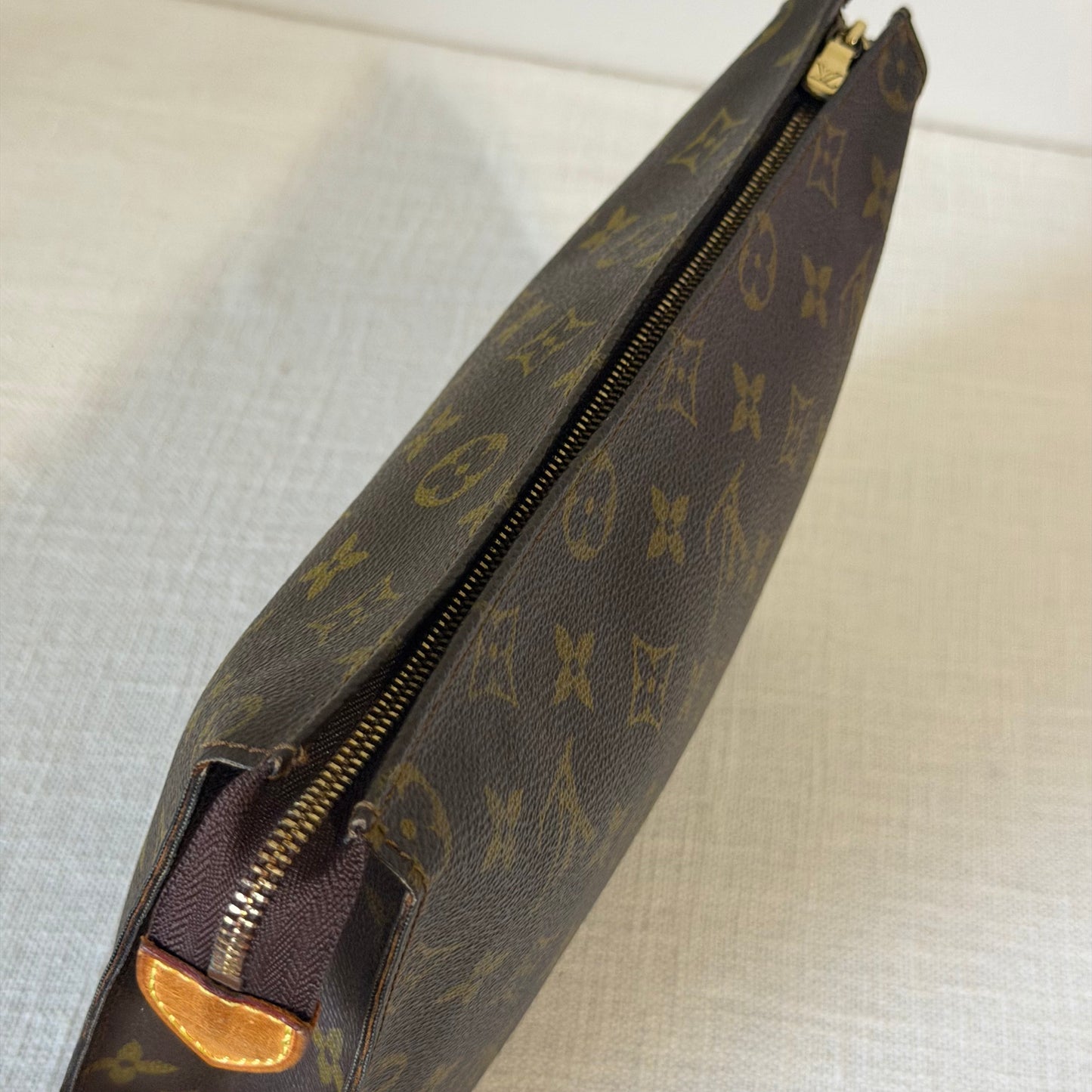 Authentic Louis Vuitton Monogram Toiletry 26 Crossbody