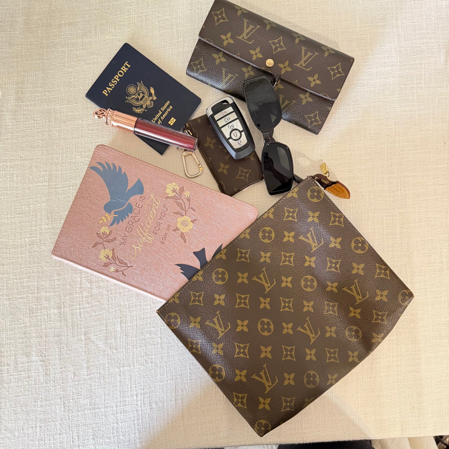 Authentic Louis Vuitton Monogram Toiletry 26 Crossbody