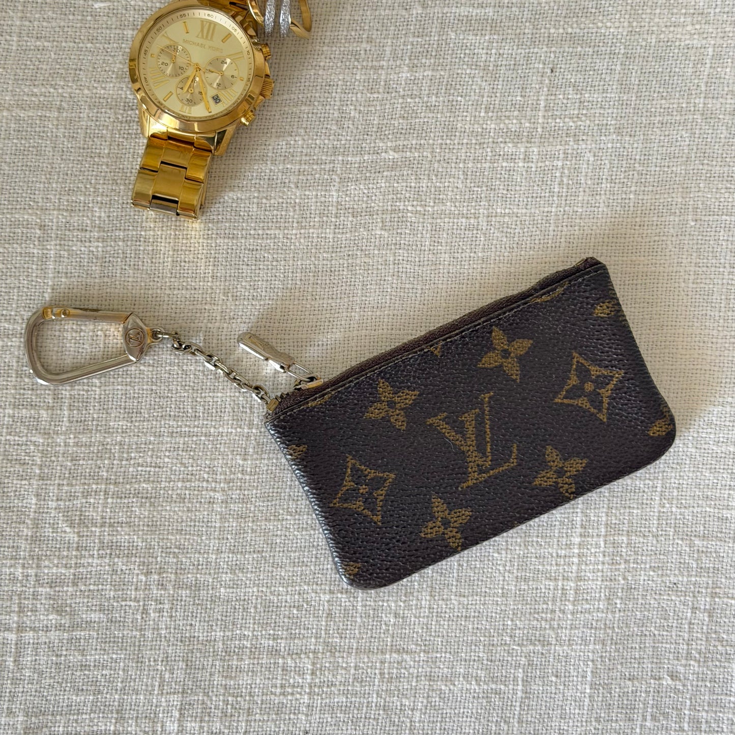 Authentic Louis Vuitton Monogram Key Cles