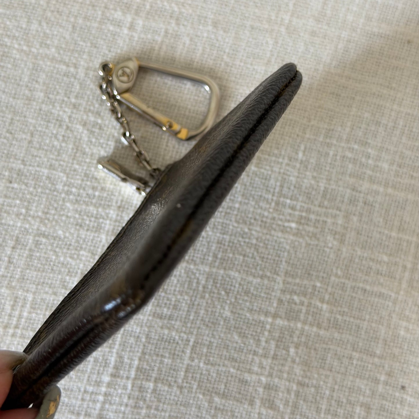 Authentic Louis Vuitton Monogram Key Cles