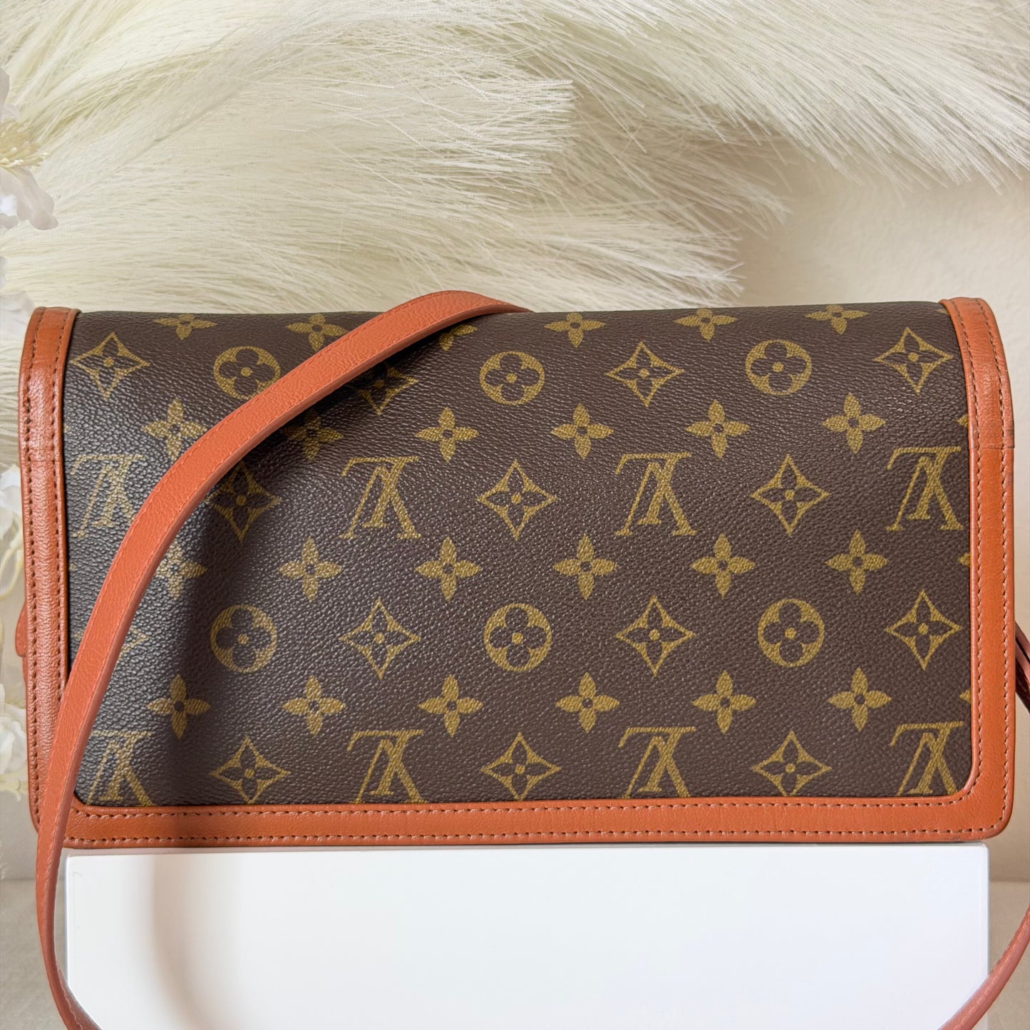 Authentic Louis Vuitton 1985 Monogram Pochette Dame Crossbody