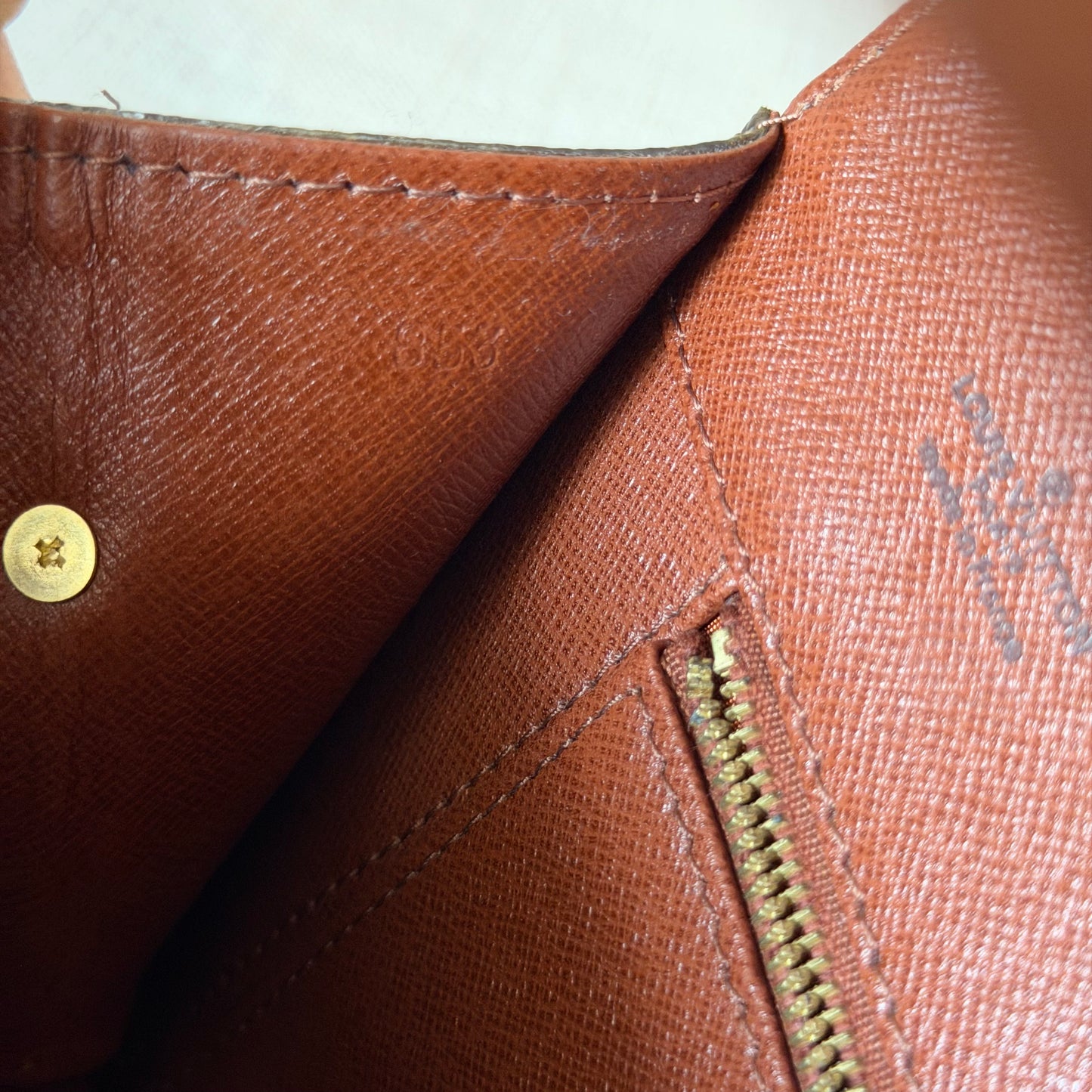 Authentic Louis Vuitton 1985 Monogram Pochette Dame Crossbody