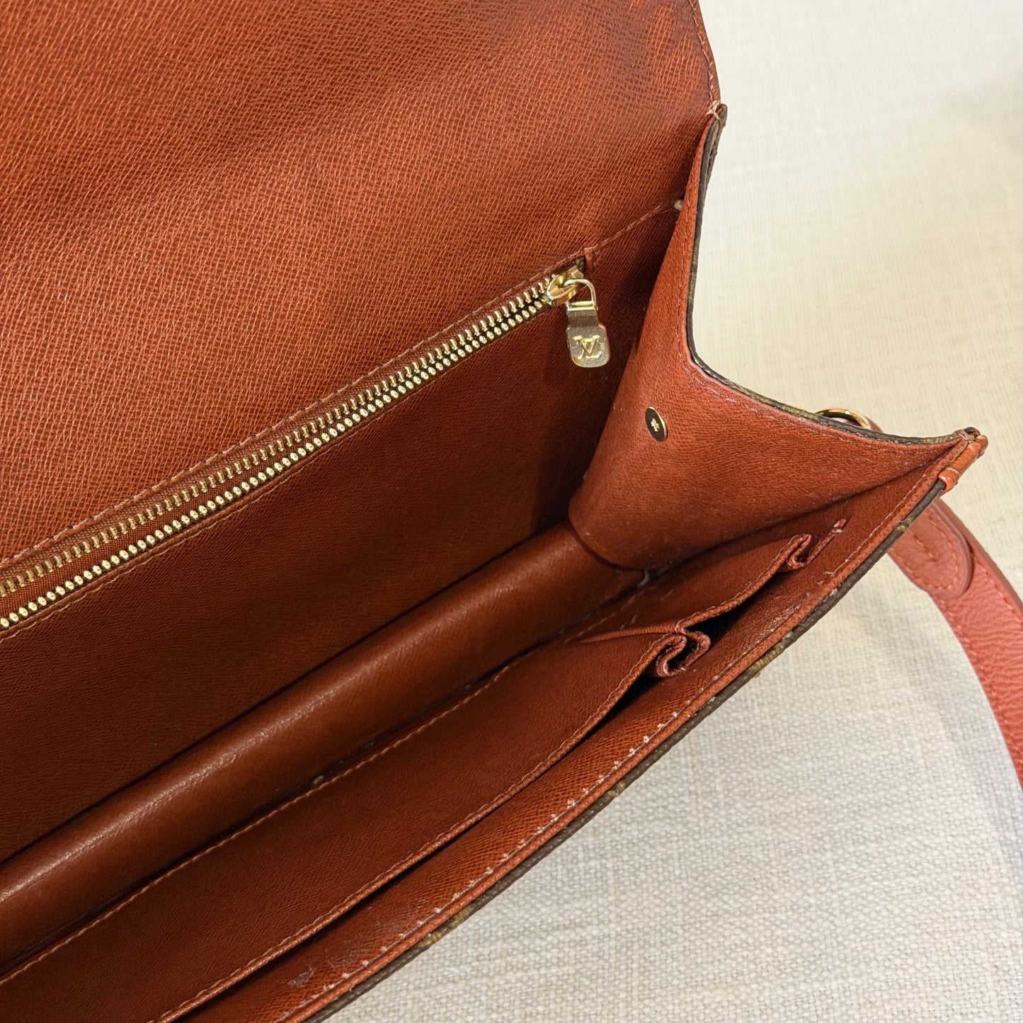 Authentic Louis Vuitton 1985 Monogram Pochette Dame Crossbody